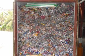 碎塑料回收工厂（塑料碎片回收厂家在什么地方?）
