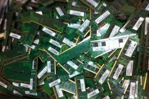 电子led灯线路板回收价格（电子线路板废品价）